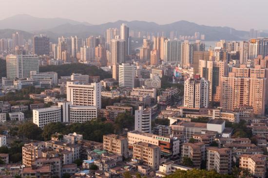 工人下岗是谁造成的(什么原因导致的)