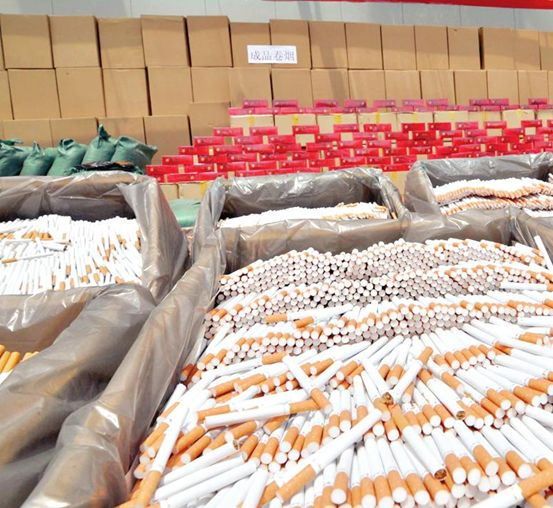 揭阳普宁警方捣毁制假窝点 查获820万个假烟标识