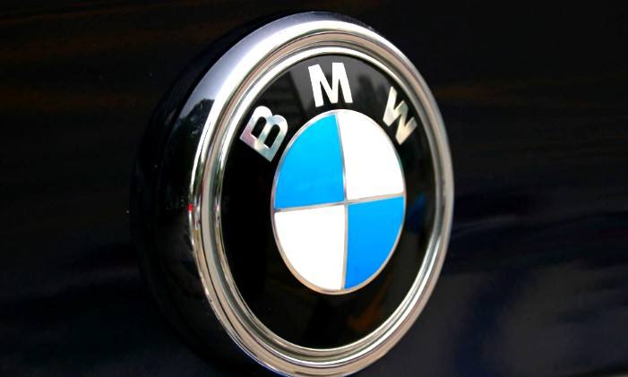 “世仇”变“盟友”？传宝马戴姆勒共享自动驾